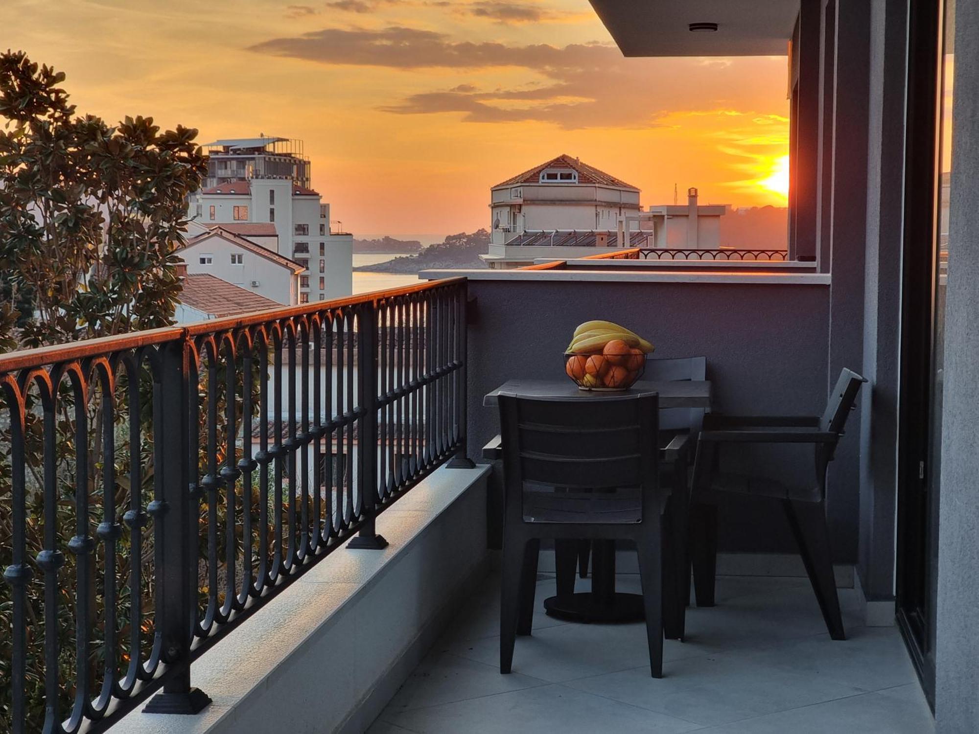 Adriatic Apartments ブドヴァ エクステリア 写真